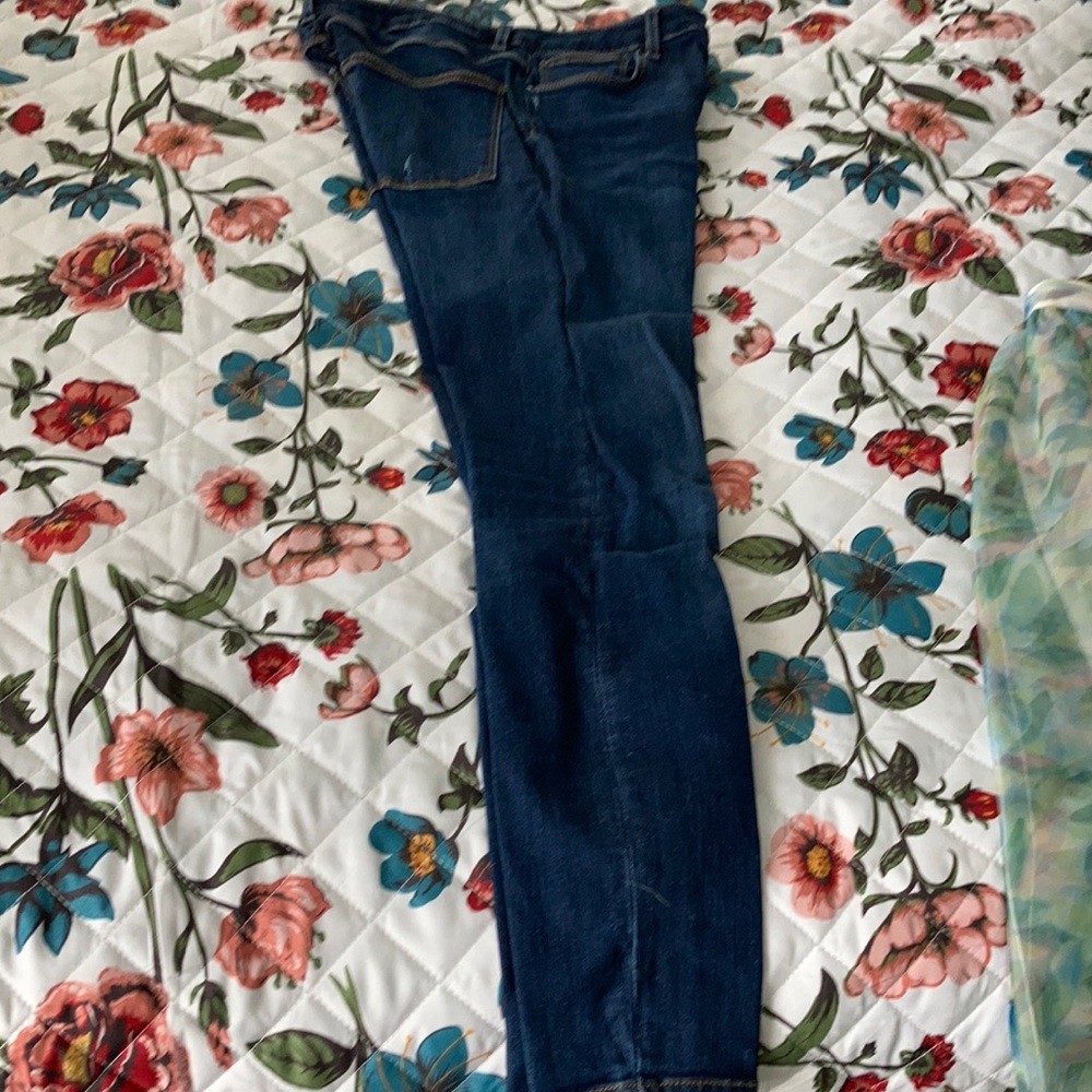 Dark skinny jeans - size 6